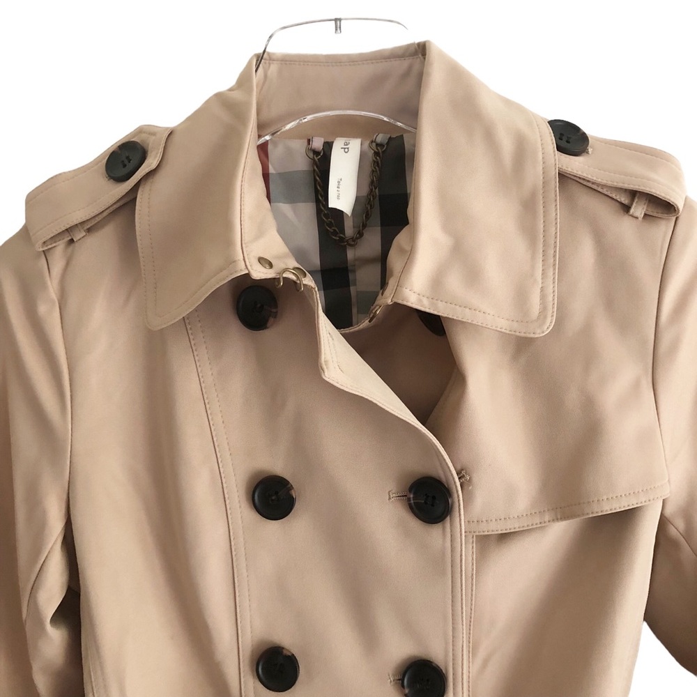 Classic Tan Trench Coat for Women - Picture 12 of 14